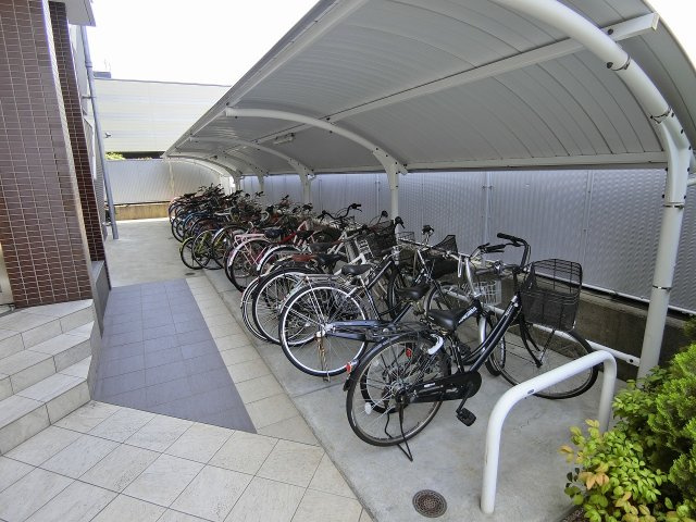 ラフレシーサ医大通りのその他共用部分|駐輪場完備です♪