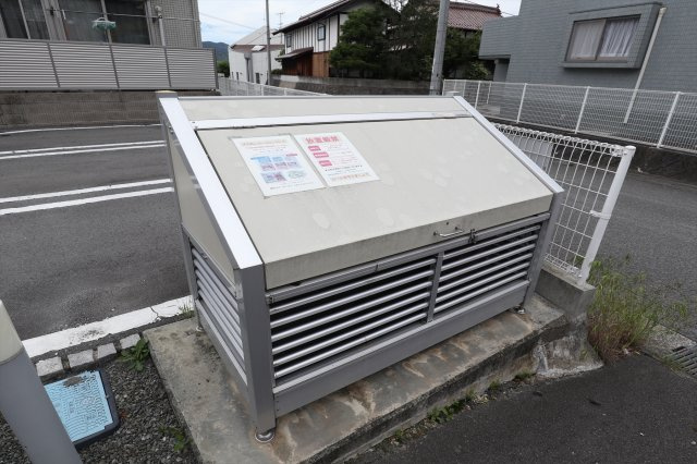 アクシア・プルミエールⅠのその他共用部分|敷地内ゴミ箱で忙しい朝も安心