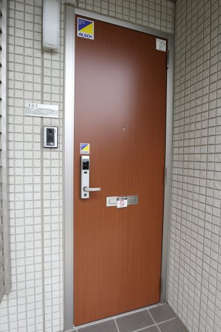 アクシア・プルミエールⅠのエントランス