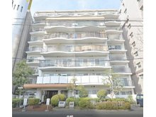 【外観】 | マイコーポ扇町公園 | 竣工は1981年2月の地上9階建てで、総戸数が50戸。白を基調とした外観です♪