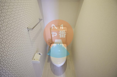 【トイレ】 | サザンクロス  | タオル掛けもついております