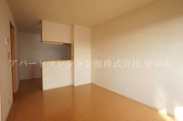 メゾン・ド・ソラの居間・リビング