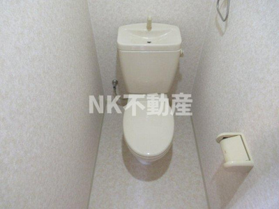 【トイレ】 | カーサリーヴァ（新石切賃貸） | ゆったりとした空間のトイレです