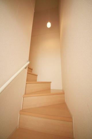 クリプトメリアの玄関