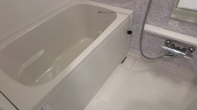 グラース難波イーストの浴室
