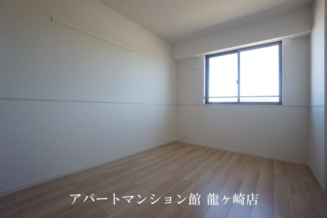 レフィナードＢの洋室