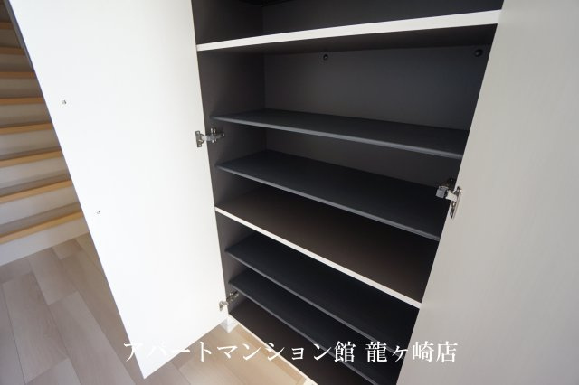 レフィナードＢの収納