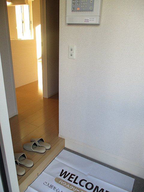 ミキハイツの玄関