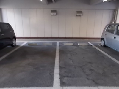 【駐車場】 | ジュネス２１ | 敷地内駐車場で便利です。