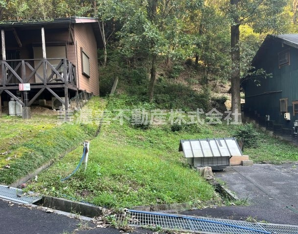 ５６７３５　山県市松尾土地の外観