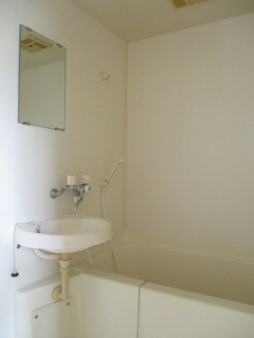 ワンルームラブリーの浴室