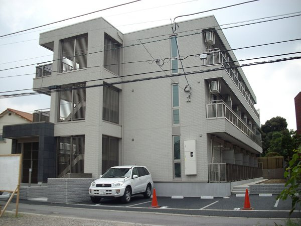 トラスティ本八幡の外観
