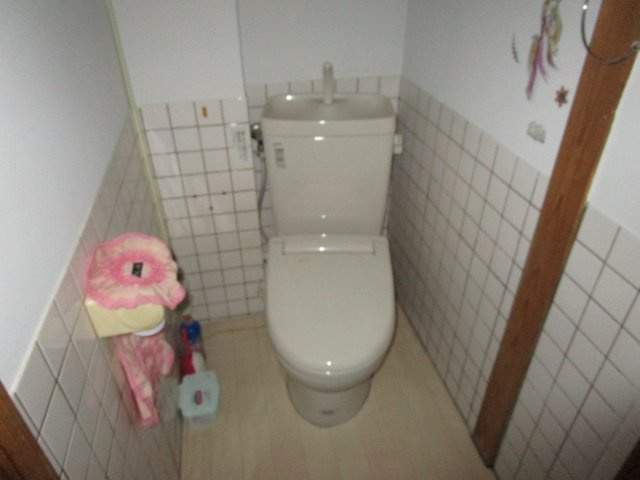 唐津市和多田南先石のアパートのトイレ
