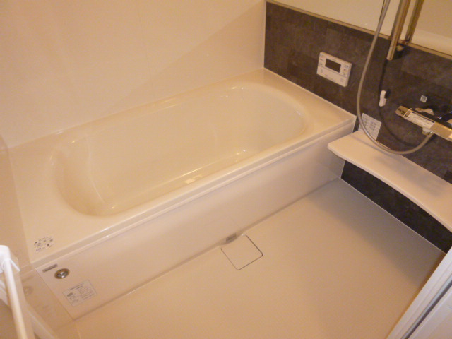 グランレーベンの浴室|追い焚きバス