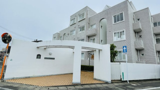 【外観】 | 室見駅から徒歩9分の暮らしやすい住宅地。原北小学校まで徒歩4分、スーパー、コンビニも近所に充実しています