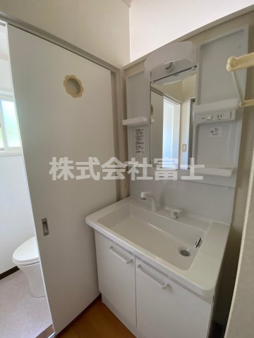 コアシコウチの洗面所