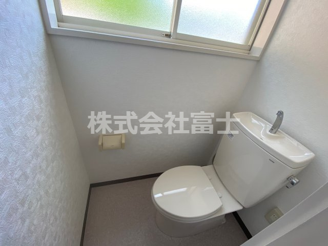 コアシコウチのトイレ