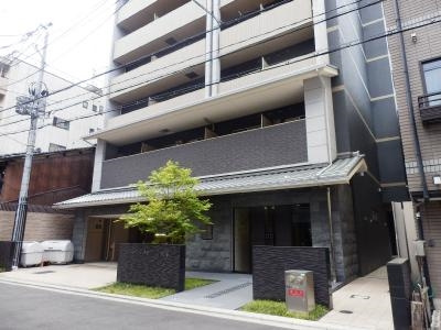プレサンス京都四条烏丸響の外観