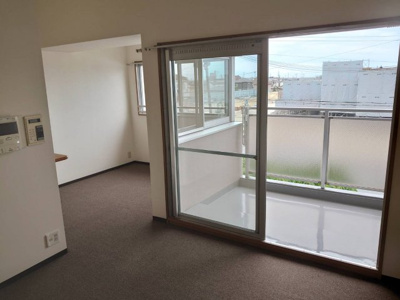 【居間・リビング】 | ジークレフ加古川東 | 大型の吐き出し窓