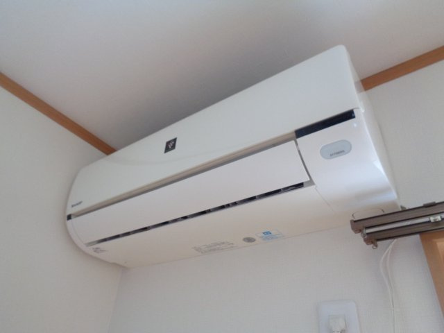 サンフィールドの設備|エアコンは２台設置があります。（LDK、2階東洋室）