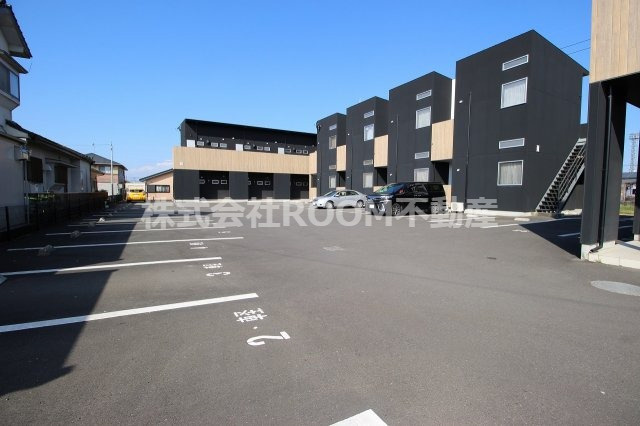 La　villeの駐車場