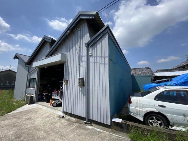 天理市庵治町倉庫の外観