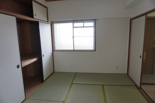 レジデンス内田橋の和室