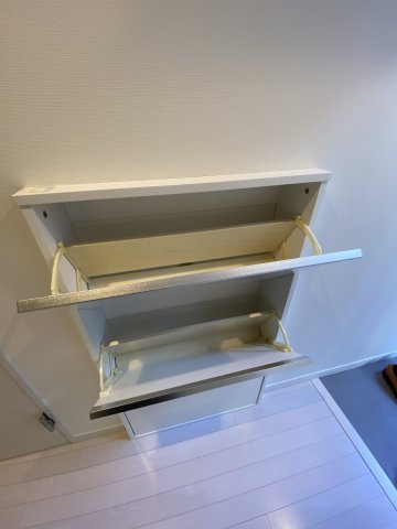 バズ新浦安の玄関