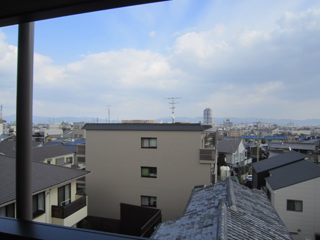 ウエスト東向日駅前の展望