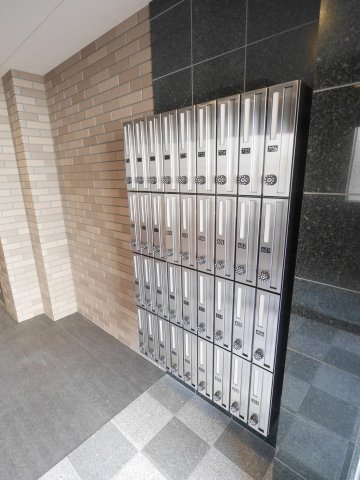 ウエスト東向日駅前のその他共用部分|ダイヤルロック式メールBOX