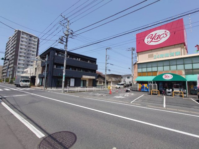 【展望】 | Luana | お隣にスーパー