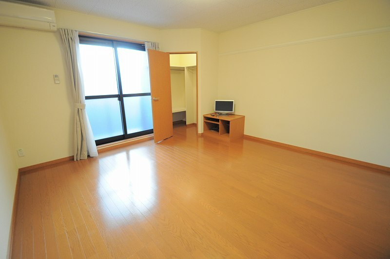 レオパレス大阪狭山IIの寝室