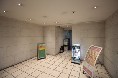 【エントランス】 | 三社プラザ