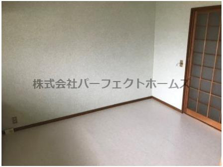 清水ハイツの洋室|コンパクトで使いやすい