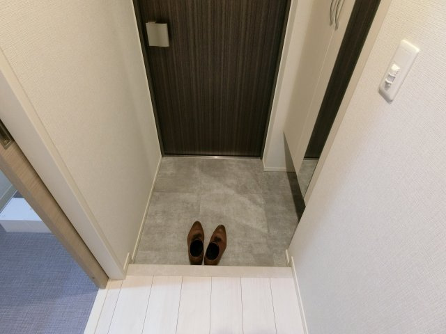 【玄関】 | ＫＯＵＫＥＮ　ＢＬＤＧ．