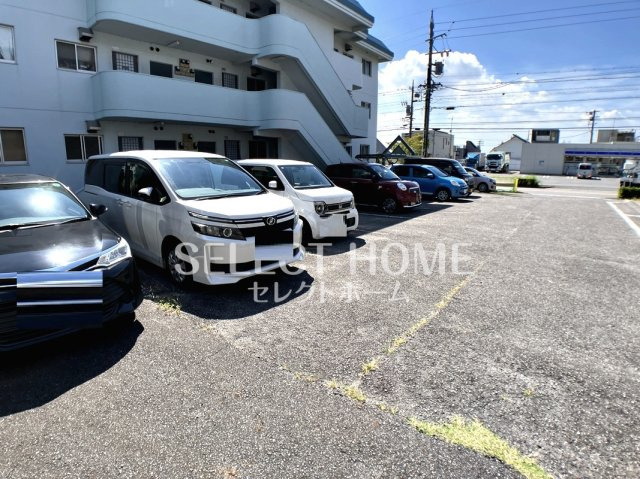 【駐車場】 | ポプラ通り竜美 | 駐車場です
