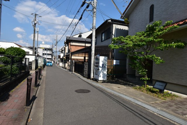 ハイツミコノスの周辺|前面道路