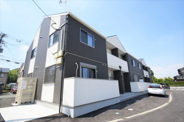 八女郡広川町大字川上のアパート