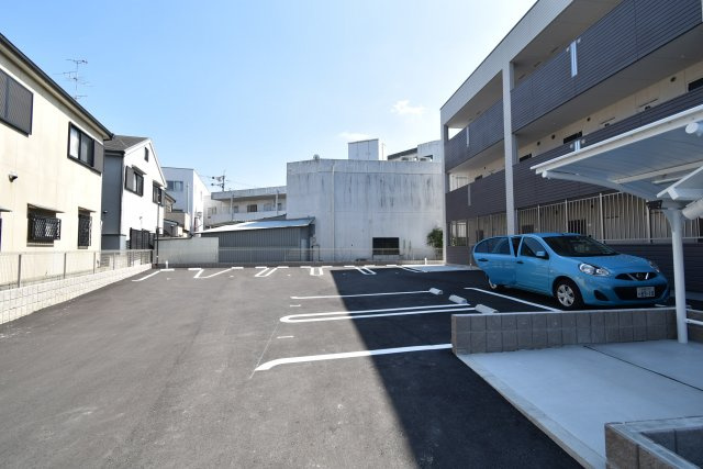ドミール長岡京の駐車場|駐車場完備です