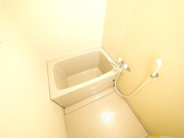三和平城グランドパレスの浴室|きれいなお風呂です