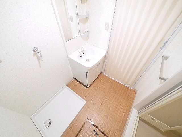 三和平城グランドパレスの独立洗面台|コンパクトで使いやすい洗面所