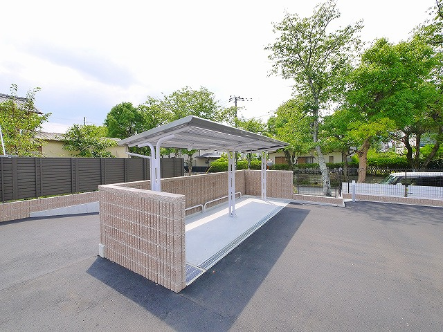 シャンドフルールⅡのその他共用部分|自転車置場