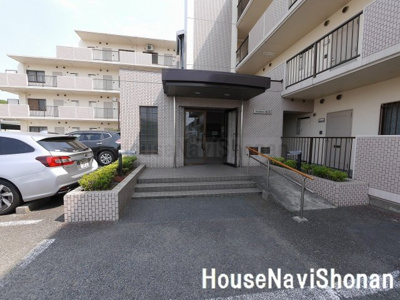 【エントランス】 | ダンデライアン鵠沼