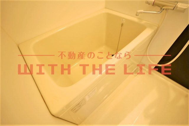 R-BOX津福III【キャッシュバック対象物件】の浴室|コンパクトで使いやすいお風呂です