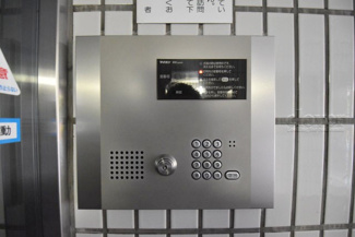 【エントランス】 | オートロック付き