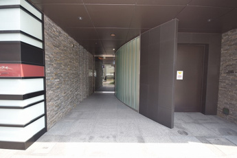 【エントランス】