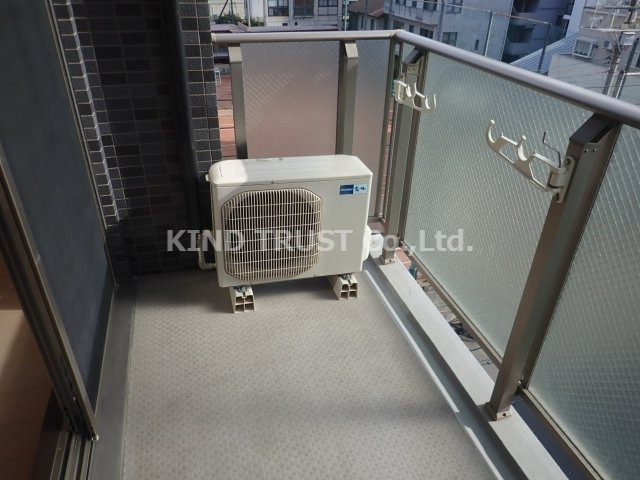 プライマル大阪天満宮のバルコニー|広々としたバルコニーです