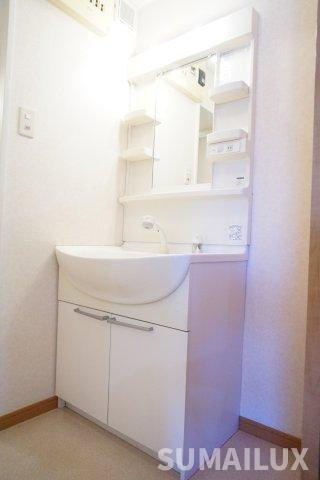 ラフィーネ長嶺の独立洗面台