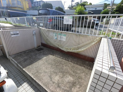 【その他共用部分】 | プレセランス和田町 | ゴミ置場です。