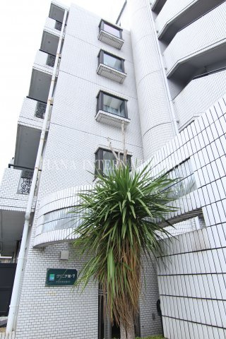 ダイニチ館７番館のエントランス